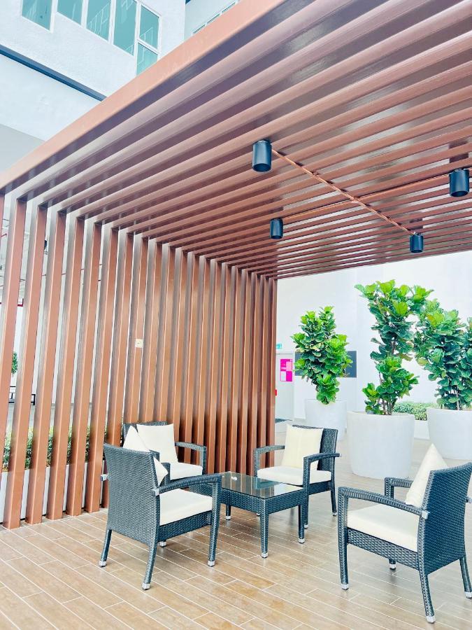 Apartment New L 2br I 2-6pax I Jonker 5 Min I Seaview I Ambercove